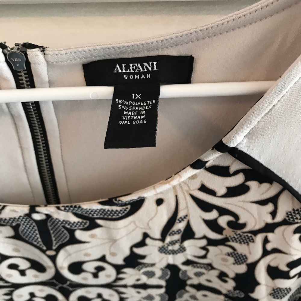 Alfani top. 1x. Black and white print. With back
